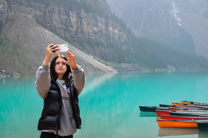 Banff Shuttle to Moraine Lake and Lake Louise — 5-Hour Sightseeing Trip photo 6