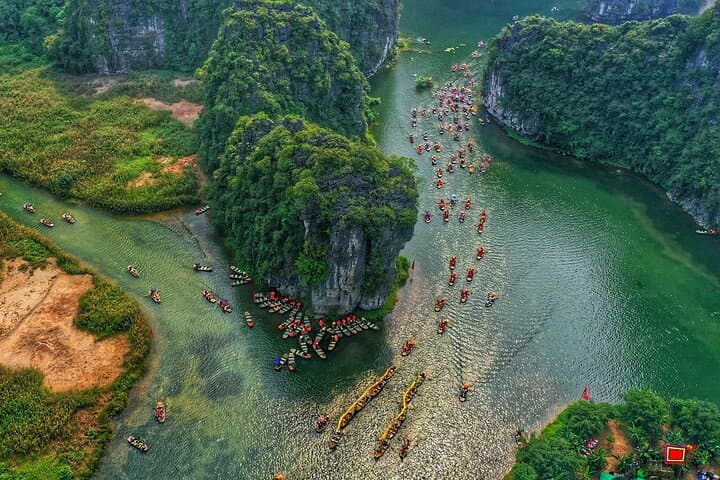 Ninh Binh Full-Day: Hoa Lu & Tam Coc Boat Ride from Hanoi photo 3