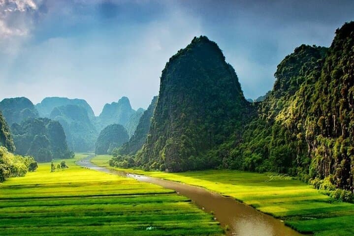 Ninh Binh Full-Day: Hoa Lu & Tam Coc Boat Ride from Hanoi photo 4