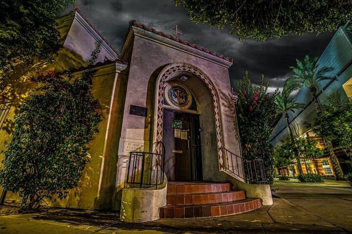 Phoenix Dead of Night Ghost Hunt — Night Walking Tour of Haunted Downtown