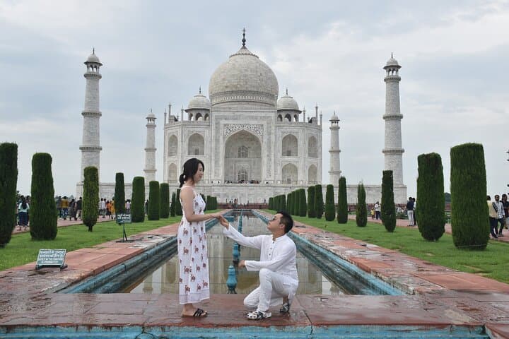 Taj Mahal Sunrise or Sunset Private Tour by Car — Agra Local Sightseeing