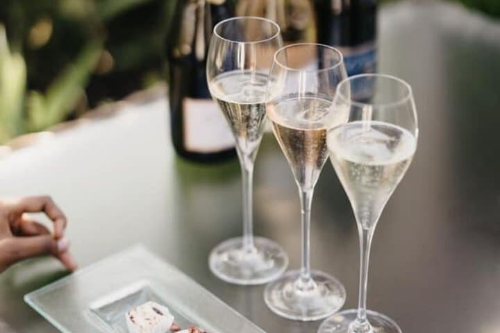 MCC Masterclass Tour: Cap Classique Masterclass in Stellenbosch & Franschhoek photo 2