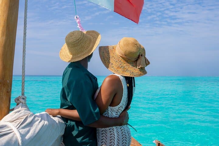Luxury Dhow Day Trip to Mnemba Island from Kendwa photo 2