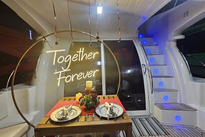 Romantic 2-Hour BBQ Dinner Yacht Cruise in Dubai Marina photo 4