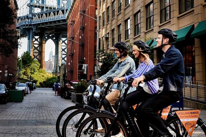 Downtown NYC Bike Tour from Brooklyn Bridge to DUMBO with Dutch Bikes photo 1