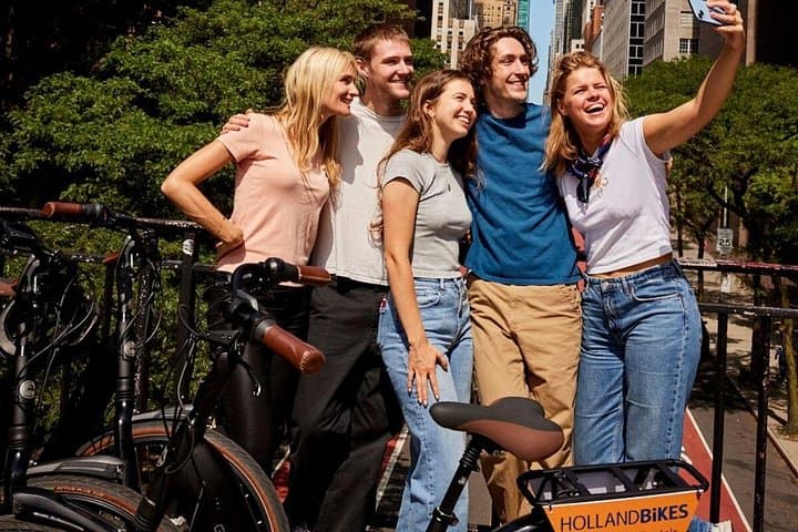 Broadway Bike Tour: Brooklyn Bridge to Times Square on Authentic Dutch Bikes photo 2
