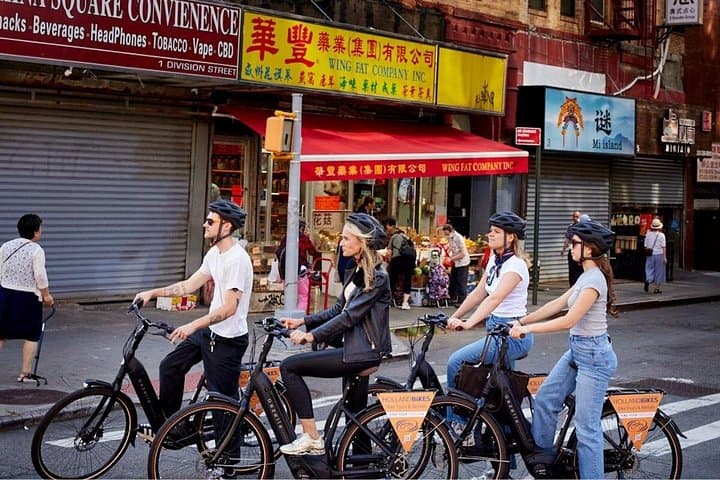 Broadway Bike Tour: Brooklyn Bridge to Times Square on Authentic Dutch Bikes photo 4