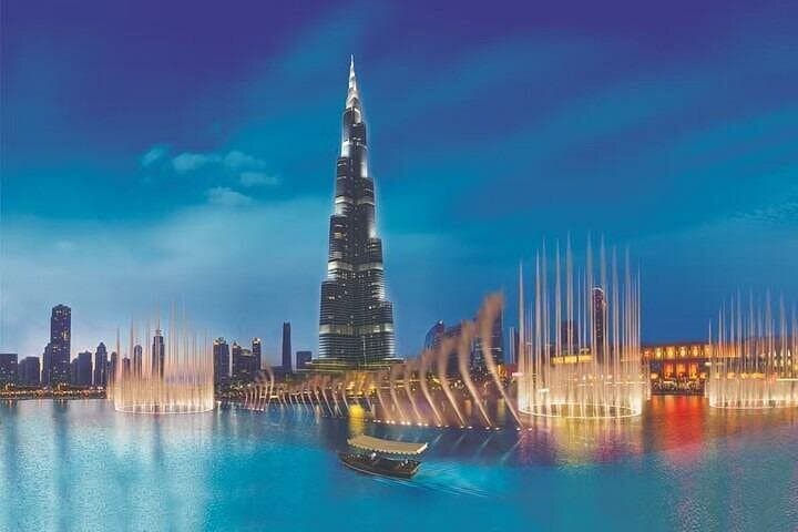 Burj Khalifa At The Top & Dubai Aquarium Combo — Observation Deck and Underwater Zoo Tickets photo 2