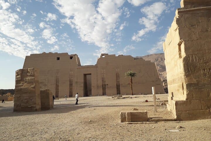 Sunrise Balloon & West Bank Temples: Luxor Half-Day Private Tour photo 4