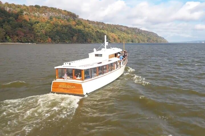 Hudson River Fall Foliage Cruise from Chelsea Piers with Lunch photo 4