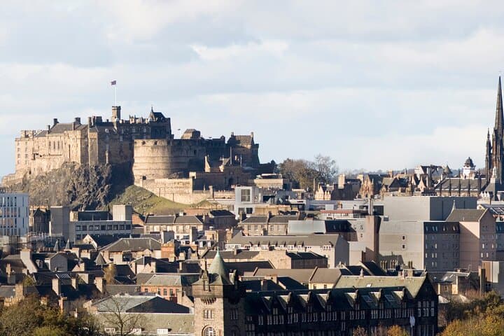 Edinburgh Scavenger Hunt: Self-Guided Highlights Walking Tour photo 5