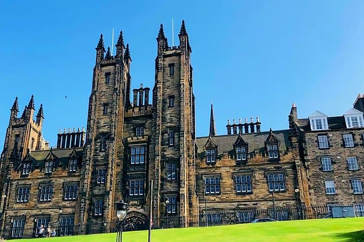 Edinburgh Scavenger Hunt: Self-Guided Highlights Walking Tour photo 6