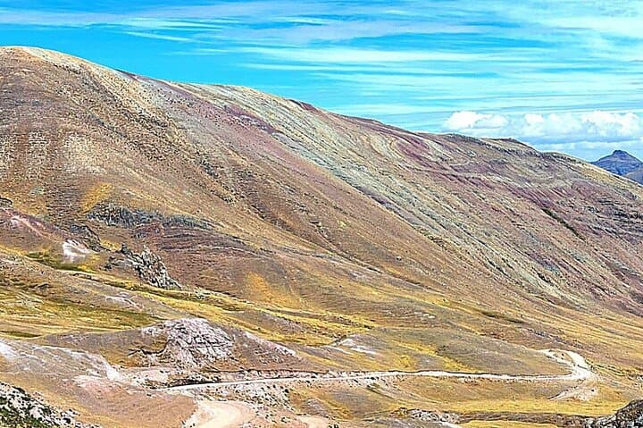 Palcoyo Mountain Full-Day Tour from Cusco: Hike the Alternative Rainbow Mountain photo 6