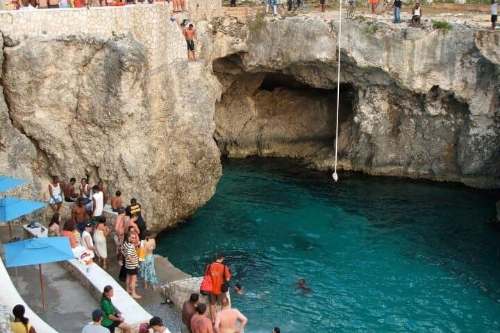 Negril Seven Mile Beach & Rick's Cafe Sunset and Cliff-Jump Tour from Montego Bay photo 4