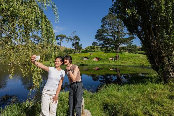 Hobbiton Movie Set Small Tour from Auckland: Full-Day Middle-earth Experience photo 6
