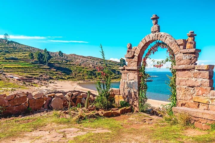 Explore Lake Titicaca: Uros Floating Islands & Taquile Day Tour from Puno photo 6