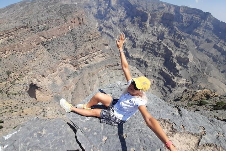Balcony Walk at Jebel Shams: Half-Day Hike from Muscat to Oman’s Grand Canyon photo 6