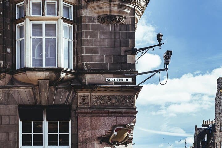 Discover Edinburgh's Most Photogenic Spots: 90-Minute Local Photo Walk photo 4