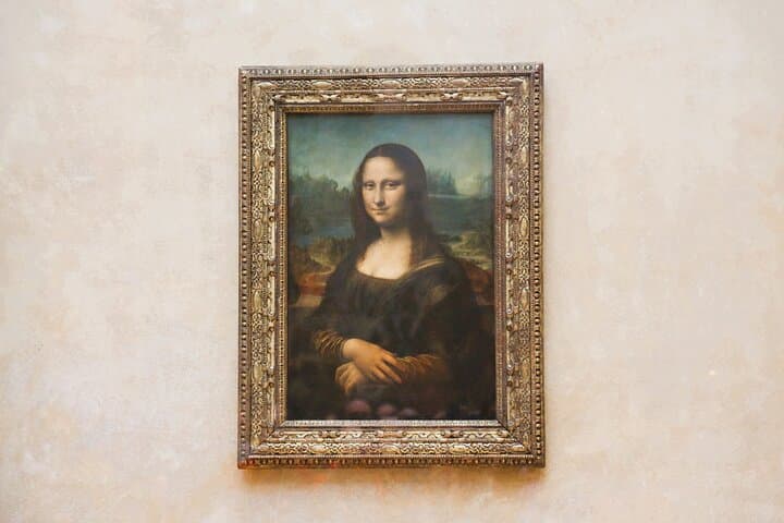 Evening Louvre Masterpieces Tour with Curated French Wine Tasting