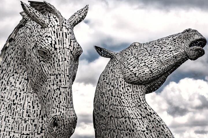 Full-Day Scottish Highlights: Loch Lomond, The Kelpies & Edinburgh Castle