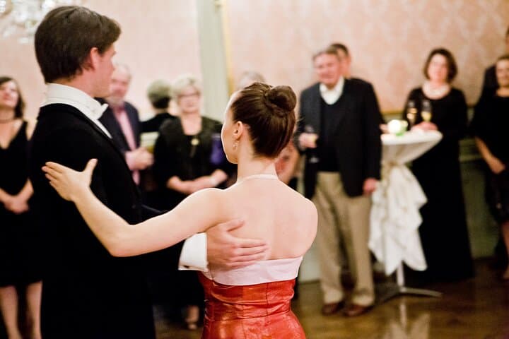 Private Viennese Waltz Workshop in Vienna — 1‑Hour Lesson for Families & Friends photo 3