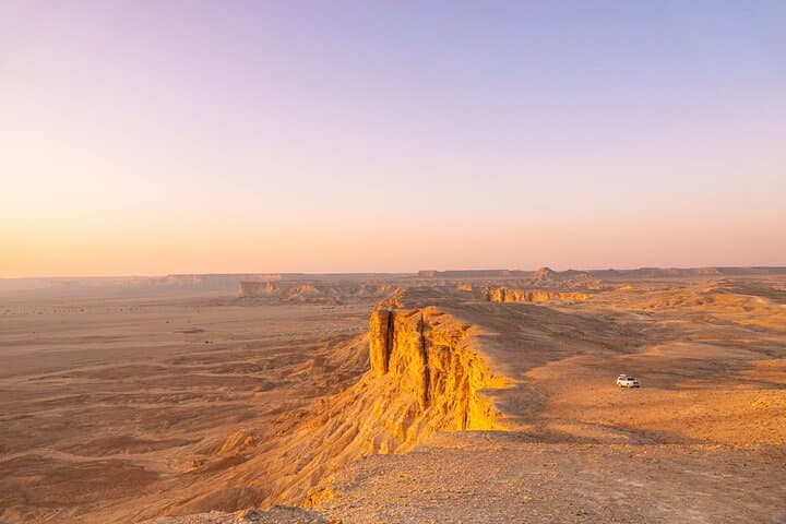 Edge of the World Hike & Keshta Evening — Riyadh Desert Sunset Experience photo 3