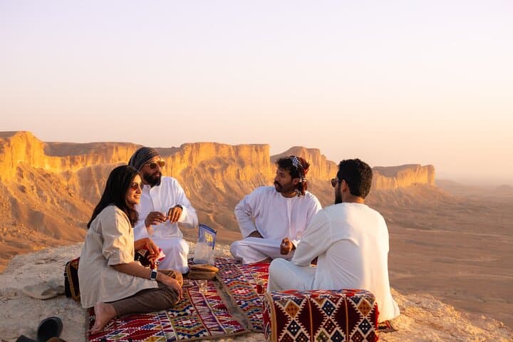 Edge of the World Hike & Keshta Evening — Riyadh Desert Sunset Experience