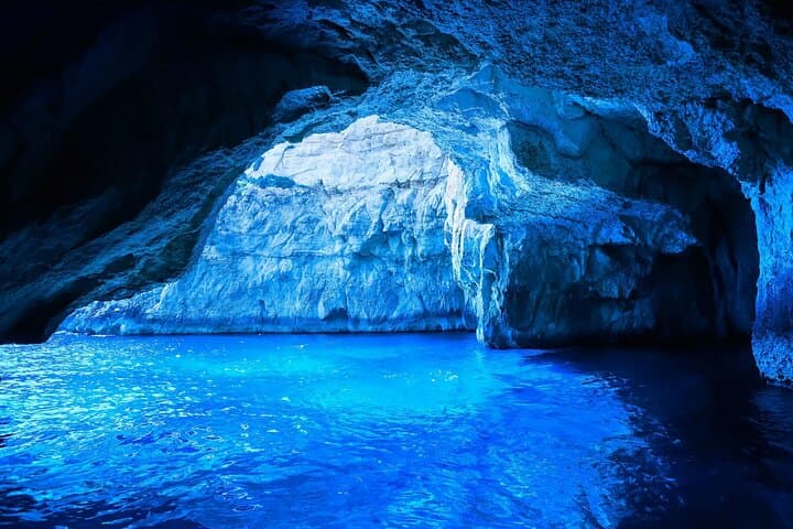 Prehistoric Temples, Limestone Heritage & Blue Grotto — Half-Day Malta Tour photo 5