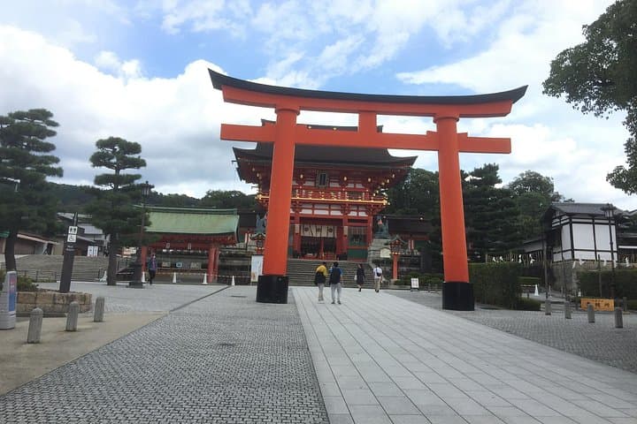 Fushimi Inari Half-Day Guided Climb — Torii Gates, Shrine History & Kyoto Views photo 3
