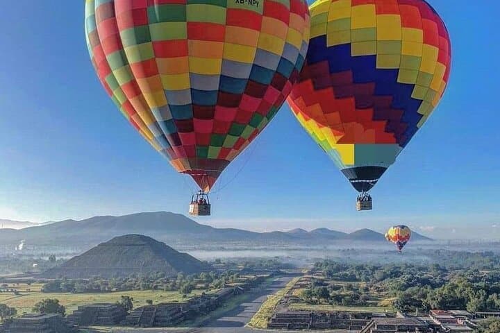 Sunrise Hot Air Balloon Over Teotihuacan and Basilica Visit