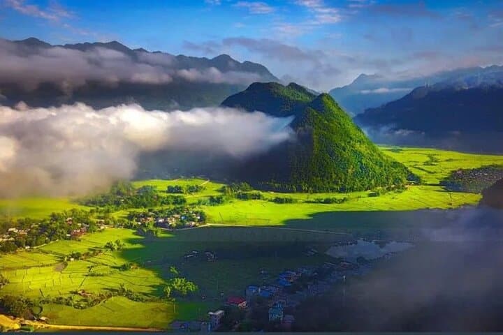 Mai Chau Day Trip: Cycle Through Villages & Thung Khe Pass from Hanoi