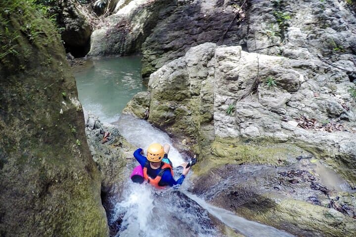 Kawasan Falls Canyoneering from Moalboal: Full-Day Waterfall Adventure photo 4