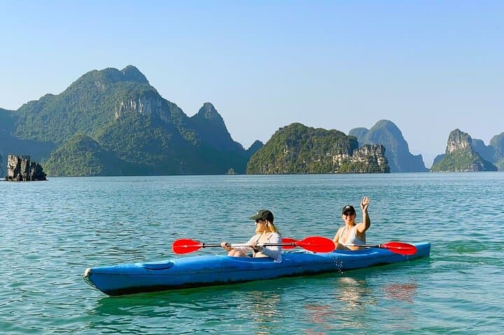 Luxury Day Cruise Through Halong & Lan Ha Bay Aboard Jade Sails