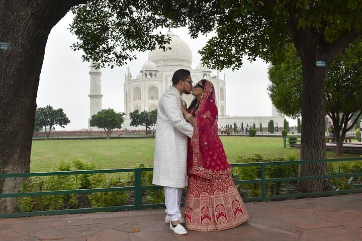 Private Day Trip to the Taj Mahal from Delhi: Car Transfer, Guide & Agra Highlights photo 4