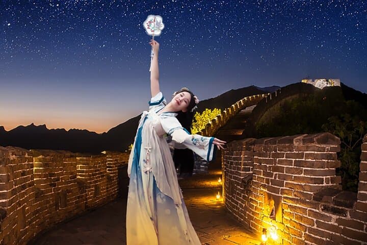 Mutianyu Great Wall Evening Tour: Twilight Bus with Night Entry & Cable Car