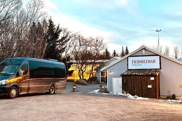 Golden Circle Day Tour from Reykjavik: Geysir, Gullfoss & Kerið with Spanish Guide photo 4