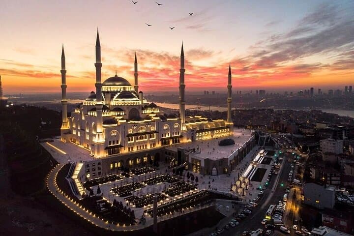 Istanbul Asian-Side Full-Day Tour: Bosphorus Cruise, Beylerbeyi Palace & Çamlıca Views