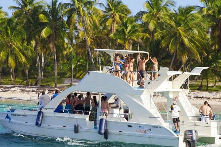 Punta Cana Party Boat Adventure: Snorkel, Swim & Unlimited Open Bar photo 4