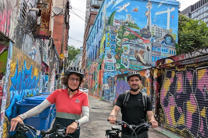 E-bike Toronto Dynamic Neighbourhoods Tour photo 2