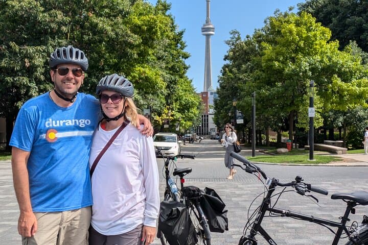 E-bike Toronto Dynamic Neighbourhoods Tour photo 4