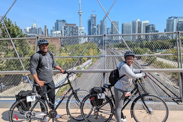 E-bike Toronto Dynamic Neighbourhoods Tour