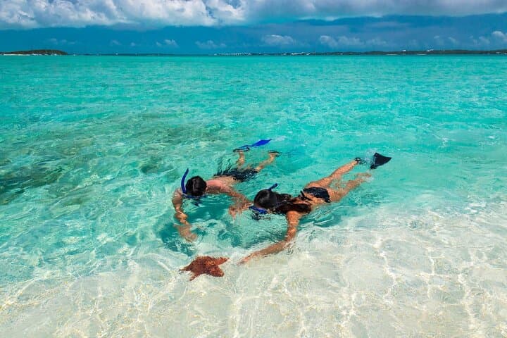 Sail and Snorkel Nassau: Catamaran Trip to Athol Island with Open Bar