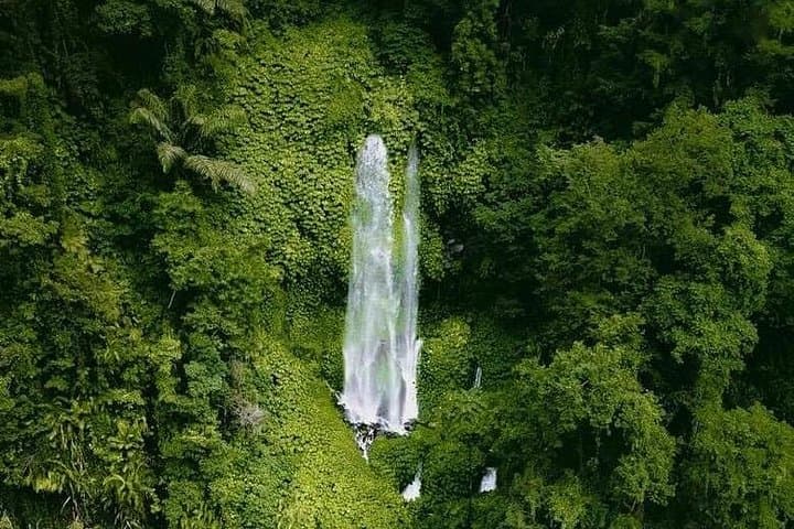Sendang Gile & Tiu Kelep Waterfalls: Senaru Day Hike from Senggigi