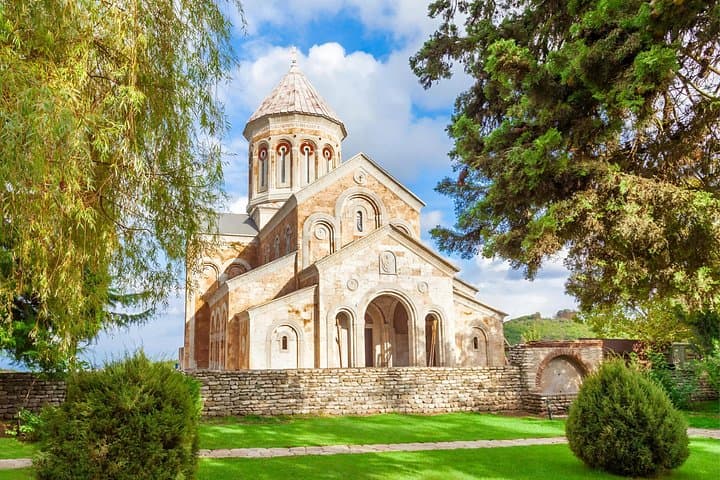 Private Kakheti Wine Tour from Tbilisi — Sighnaghi, Bodbe & Local Tastes photo 1