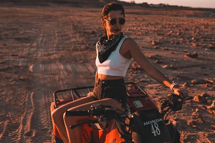 Exploring Al-Fayoum: 4WD Safari, Sandboarding, and Ancient Fossils from Cairo photo 2