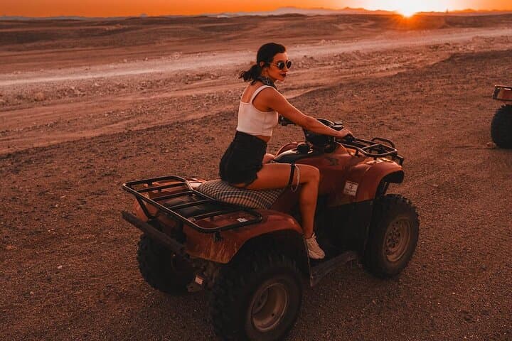 Exploring Al-Fayoum: 4WD Safari, Sandboarding, and Ancient Fossils from Cairo photo 4