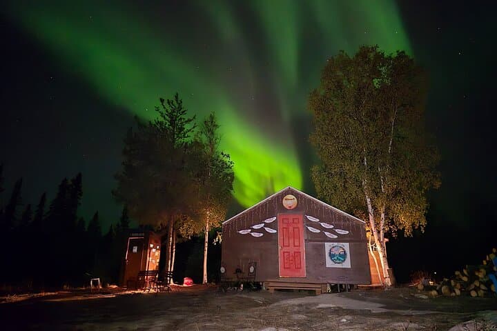 Intimate Aurora Cabin Experience Near Yellowknife — Cozy Midnight Aurora Tour