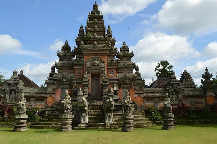 Ubud Day Tour: Monkey Forest, Tegalalang Swing & Sacred Temples photo 3