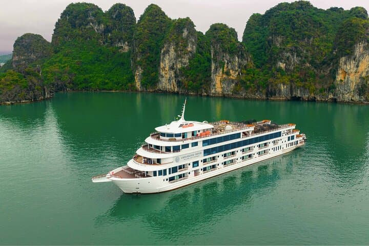 Stellar Cruise Full-Day: Explore Halong Bay's Limestone Islands, Caves & Beaches photo 5