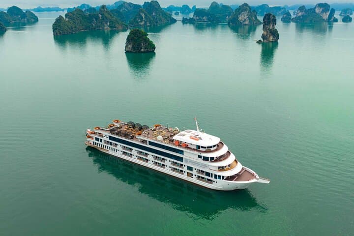 Stellar Cruise Full-Day: Explore Halong Bay's Limestone Islands, Caves & Beaches photo 6